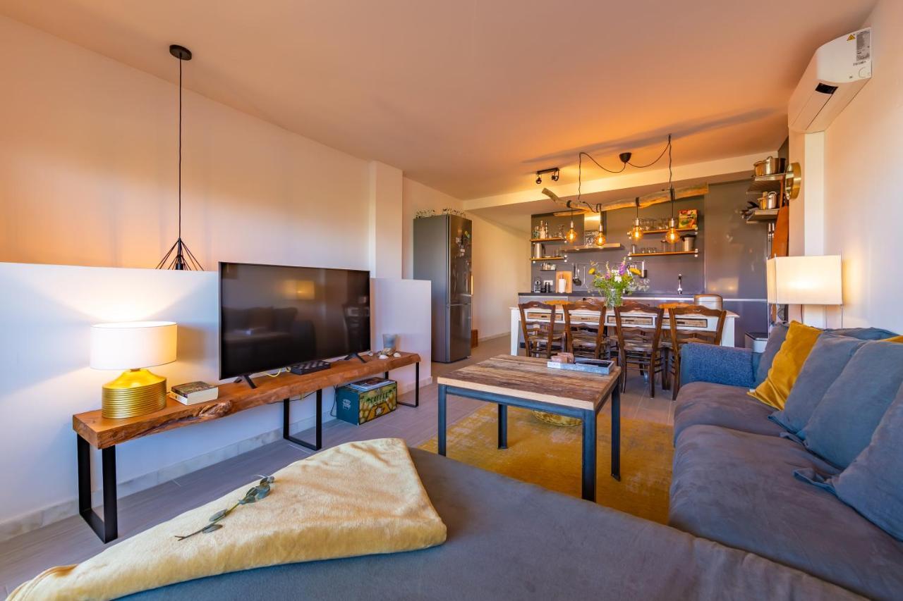 Near Beach, Cosy Terrace, Pool & Fibre Wifi Apartamento